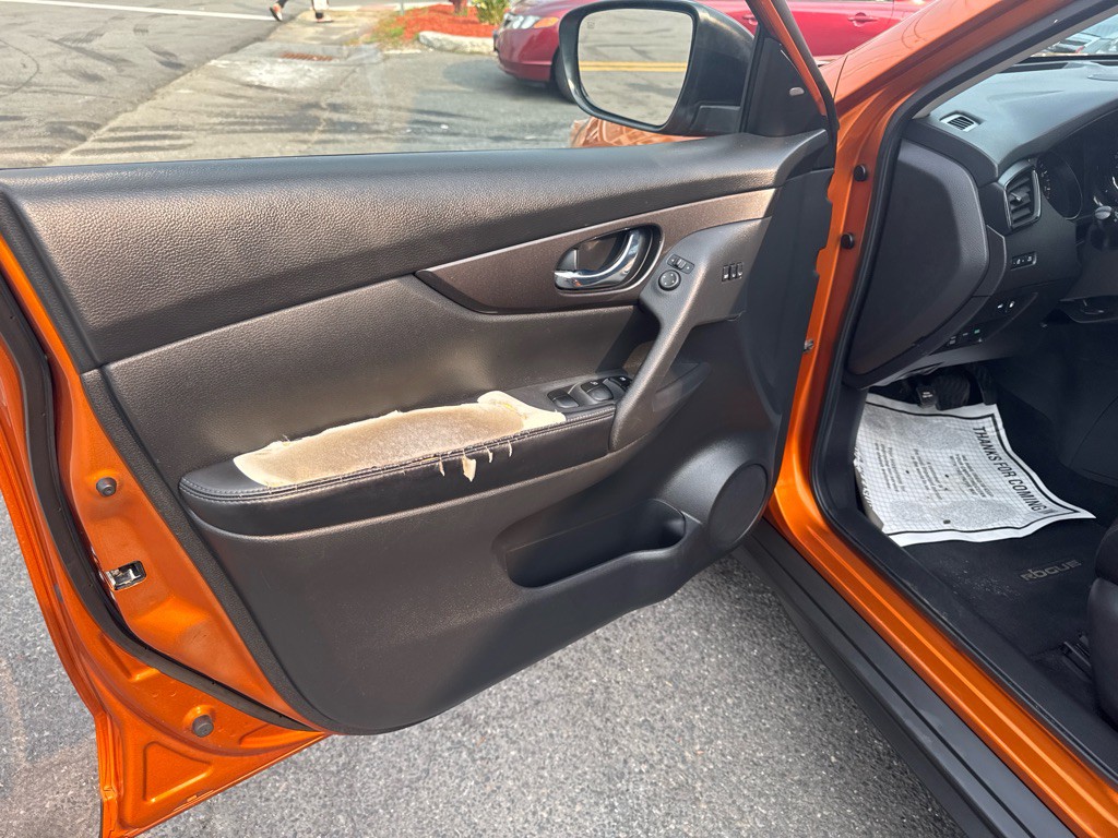 2018 Nissan Rogue Image 15