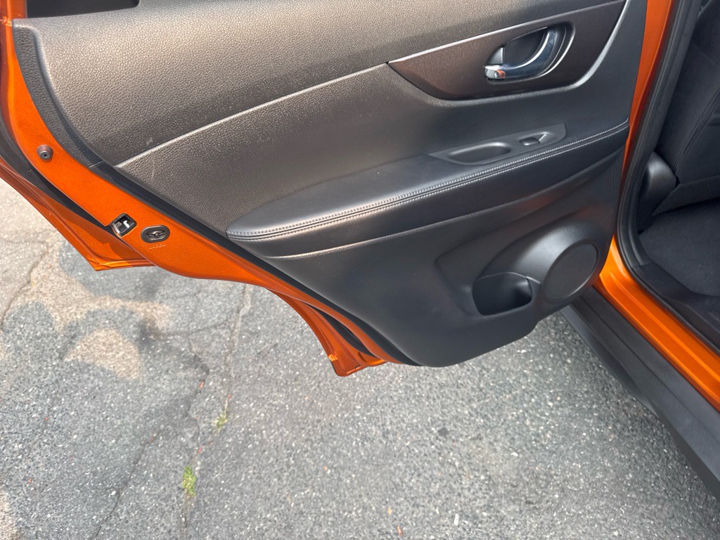2018 Nissan Rogue Image 17