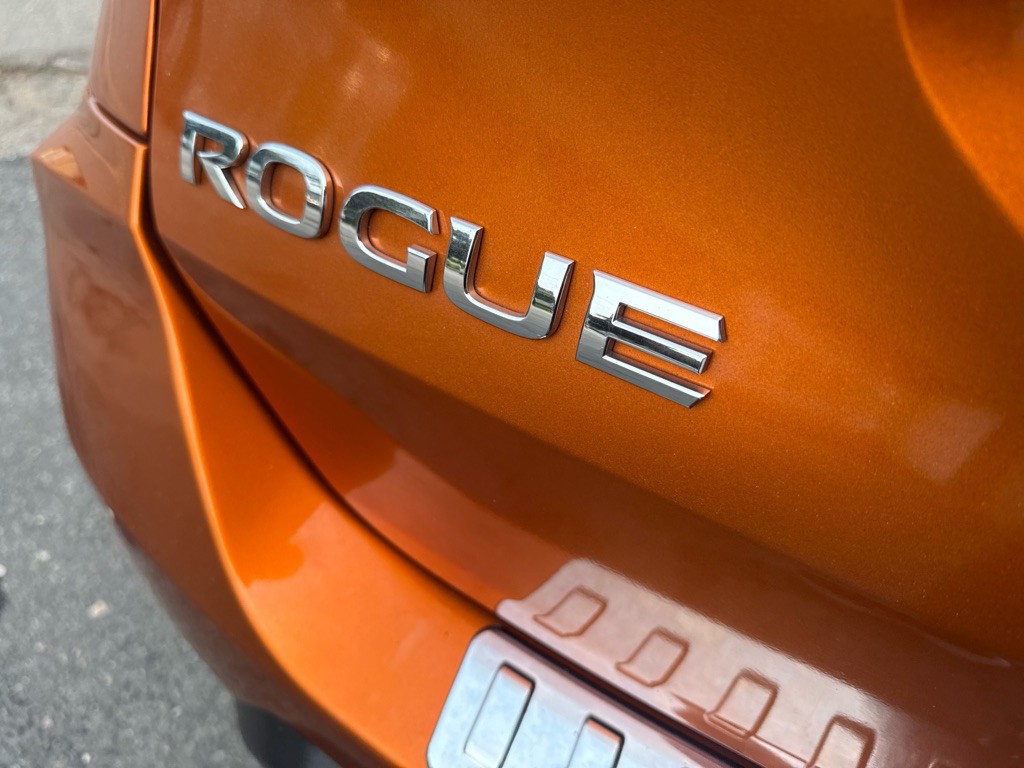 2018 Nissan Rogue Image 24