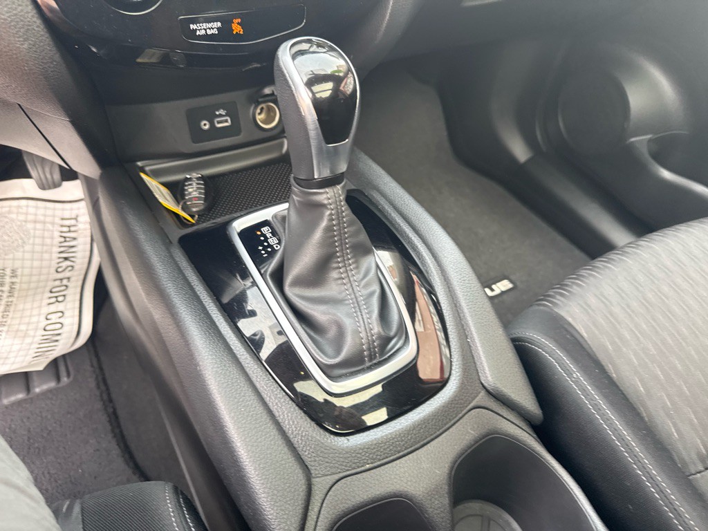 2018 Nissan Rogue Image 28