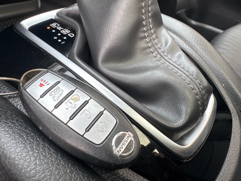 2018 Nissan Rogue Image 35