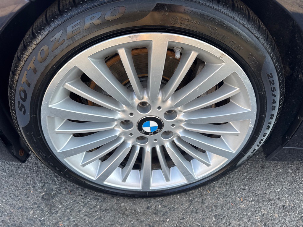 2013 BMW 3 Series Image 10