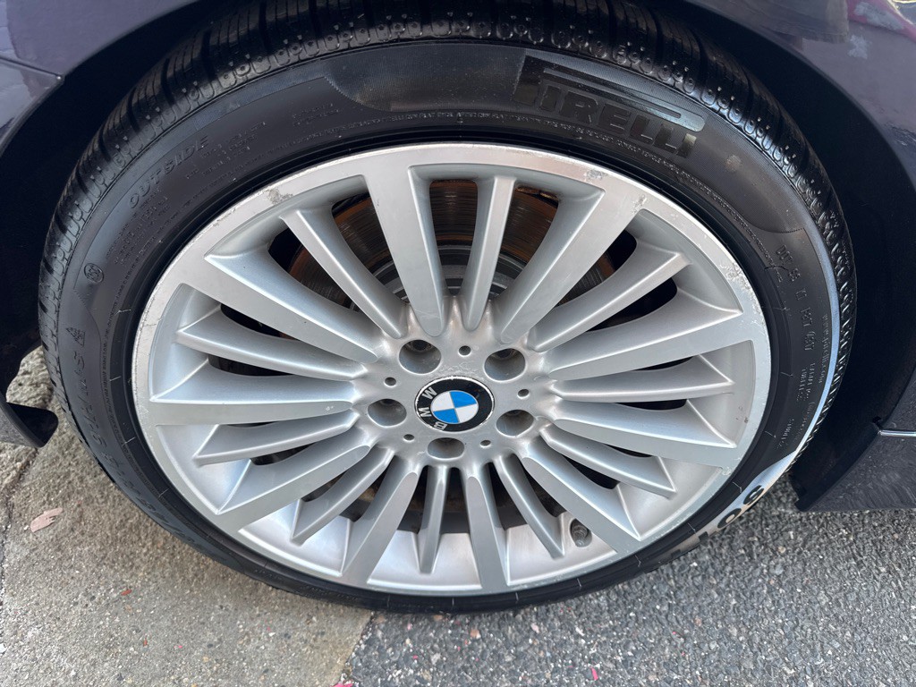 2013 BMW 3 Series Image 12