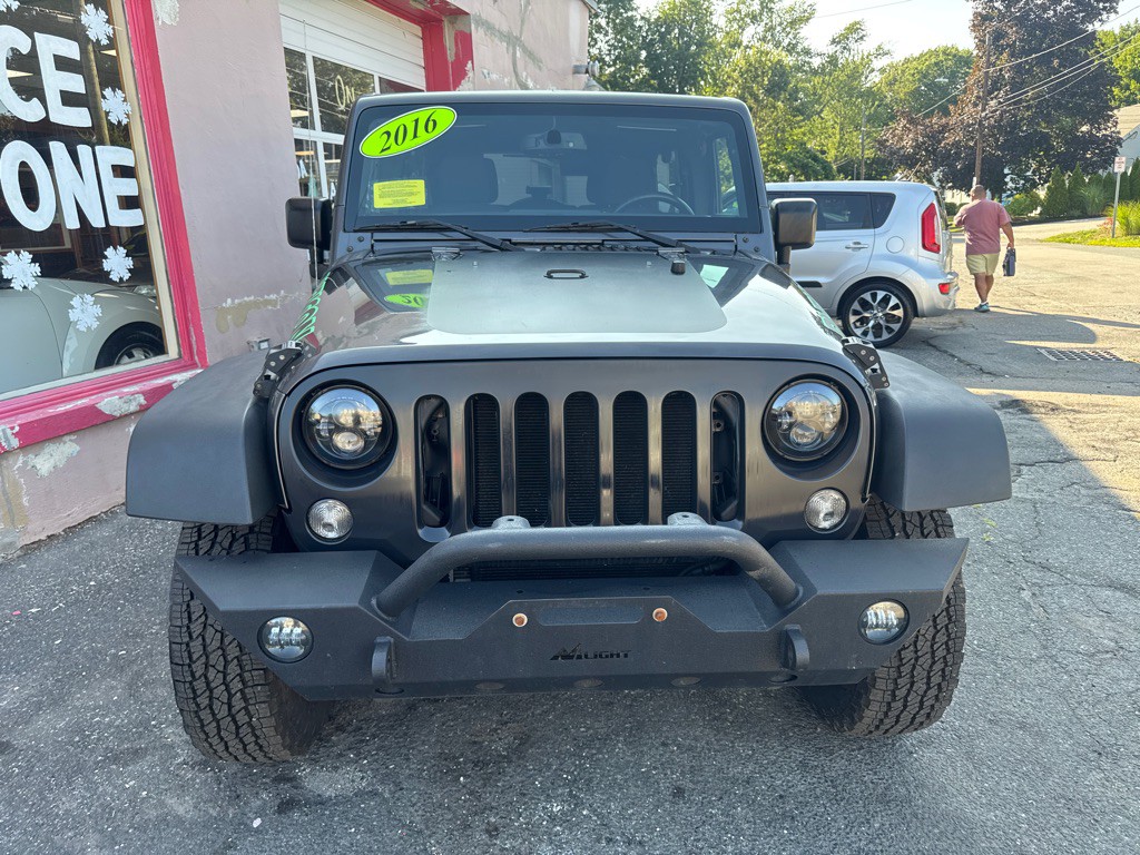 2016 Jeep Wrangler Unlimited Image 2