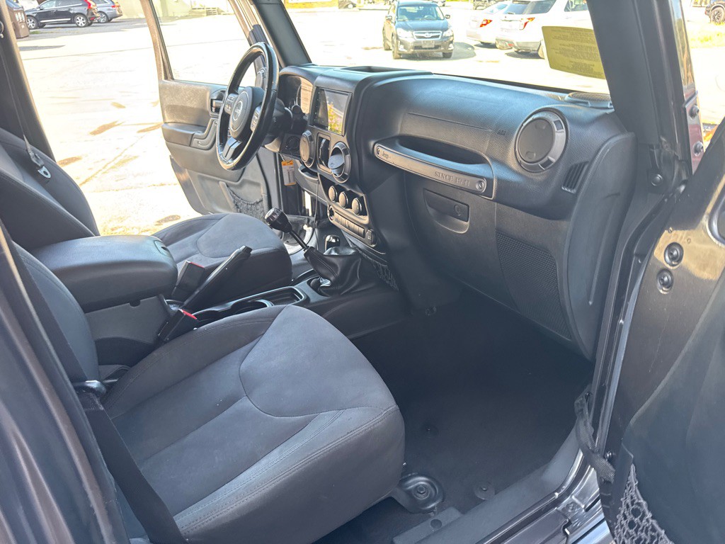 2016 Jeep Wrangler Unlimited Image 18