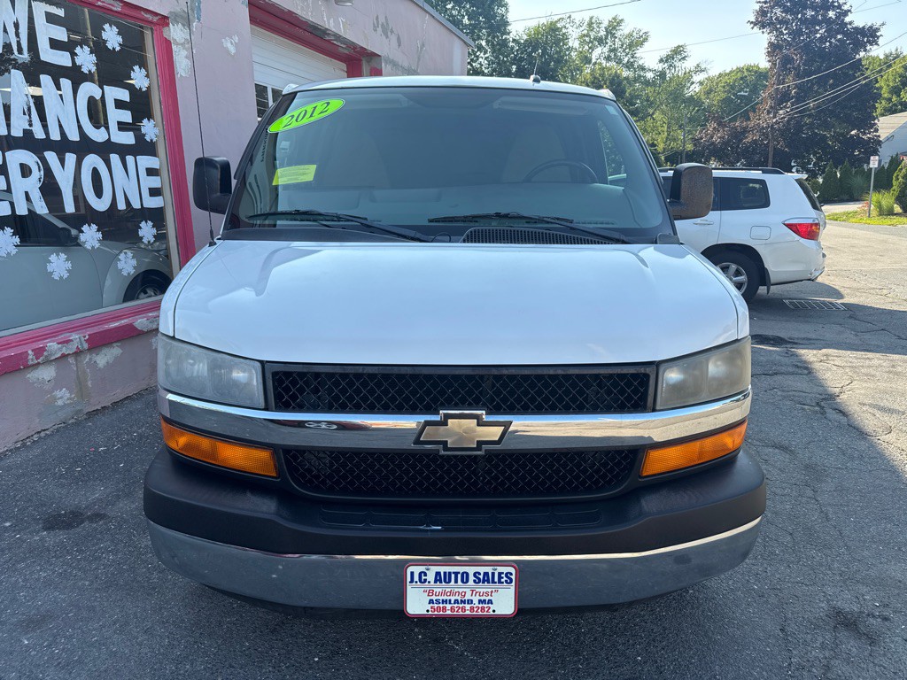 2012 Chevrolet Express Image 2