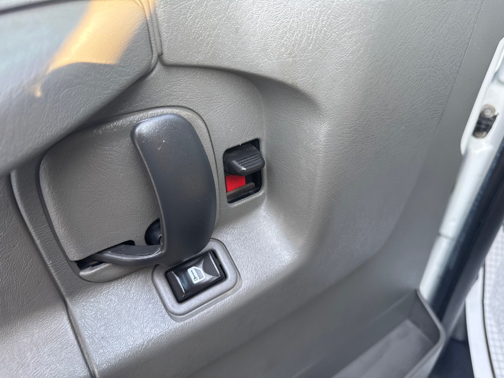 2012 Chevrolet Express Image 20