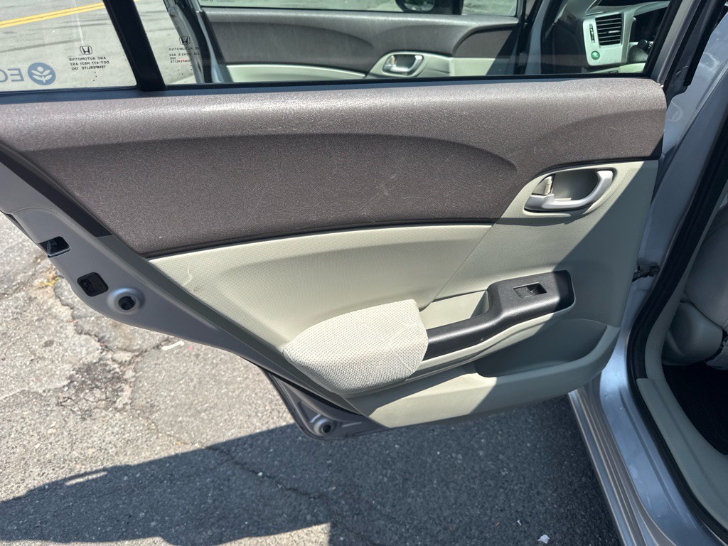 2012 Honda Civic Image 16