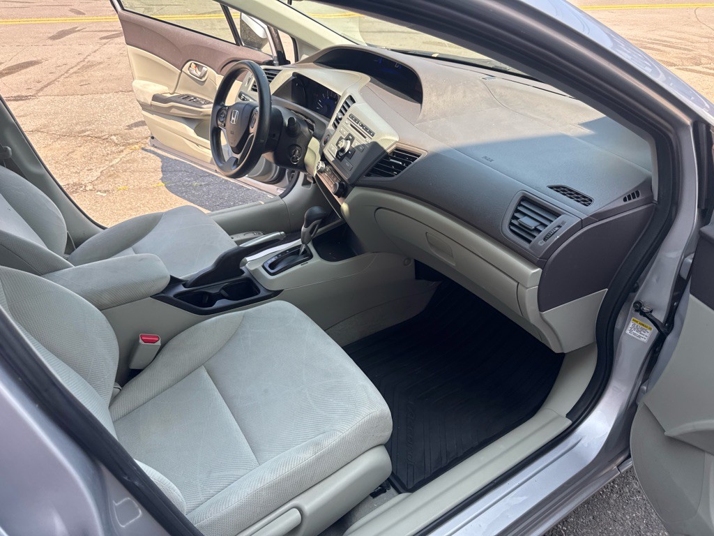 2012 Honda Civic Image 17