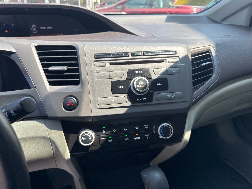 2012 Honda Civic Image 24