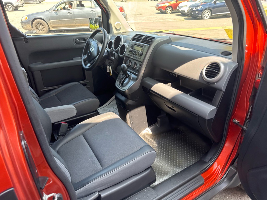 2004 Honda Element Image 18