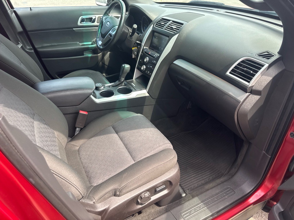 2014 Ford Explorer Image 17