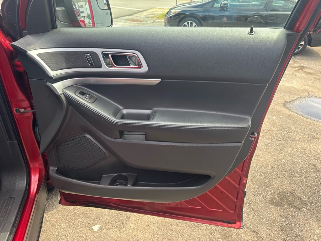 2014 Ford Explorer Image 18