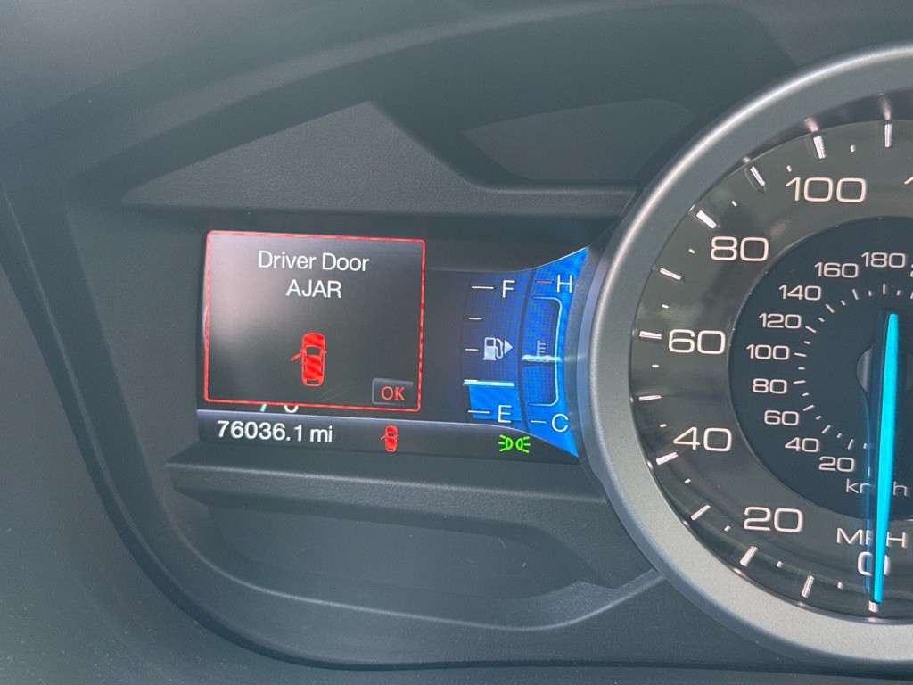 2014 Ford Explorer Image 27