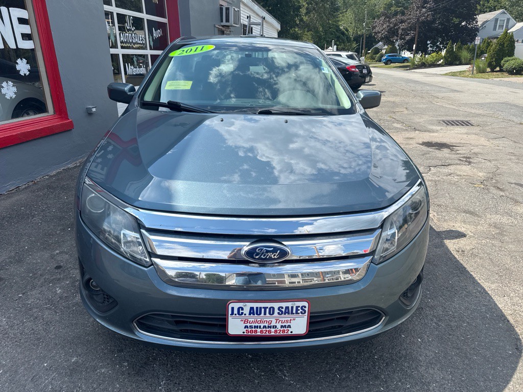 2011 Ford Fusion Image 2