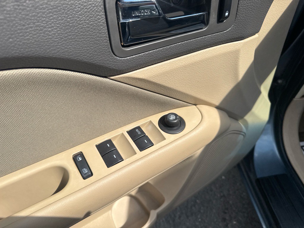 2011 Ford Fusion Image 22