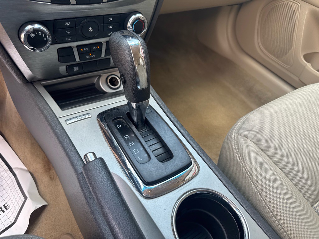 2011 Ford Fusion Image 25