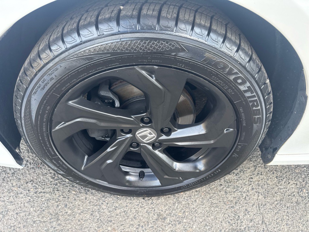2018 Honda Accord Image 10