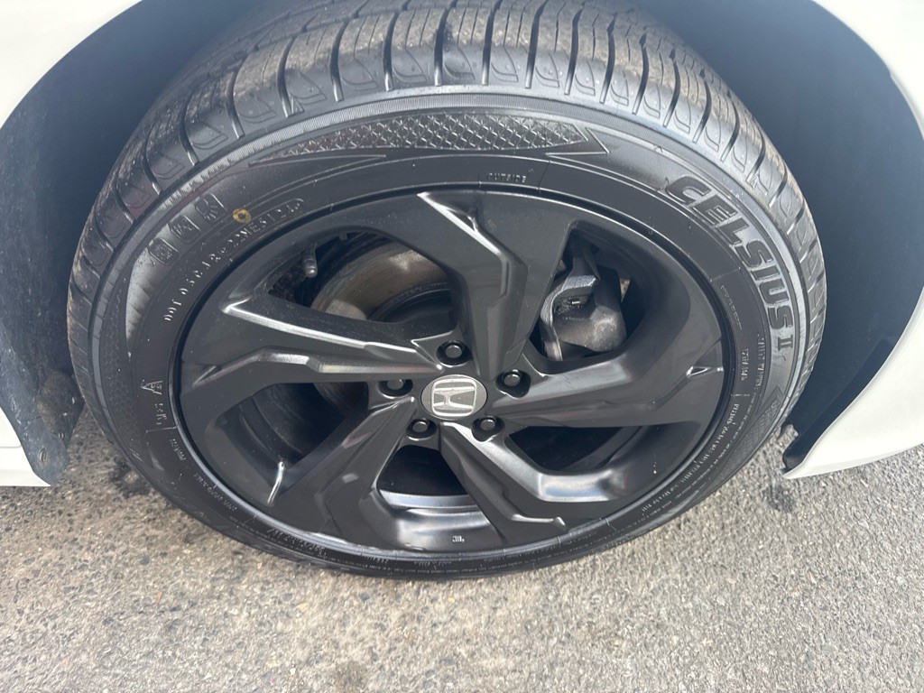 2018 Honda Accord Image 13