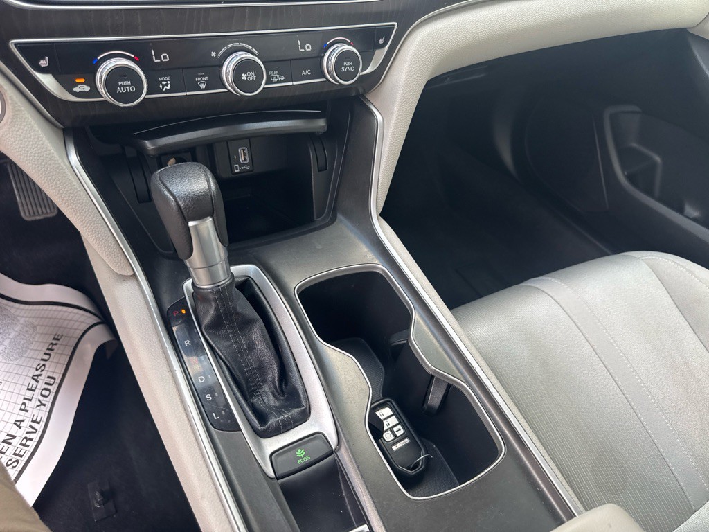 2018 Honda Accord Image 25