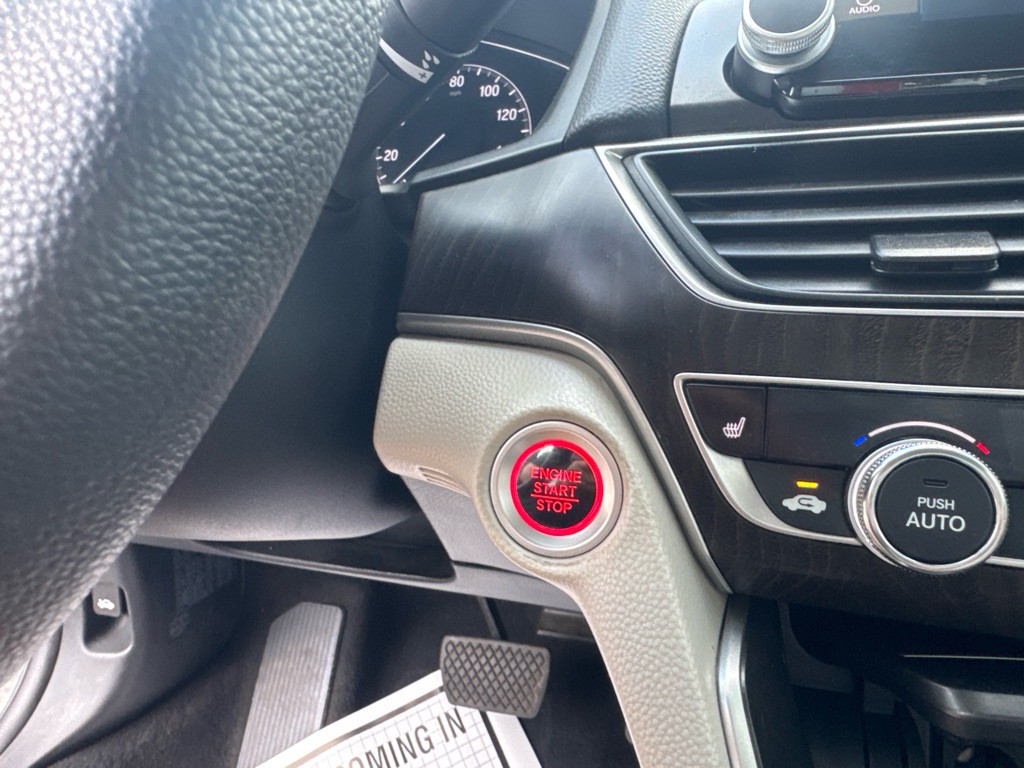 2018 Honda Accord Image 27