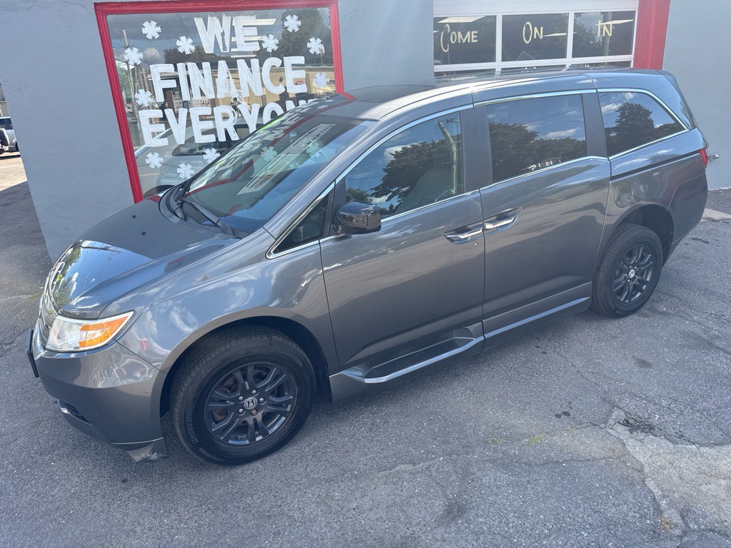 2012 Honda Odyssey Image 8