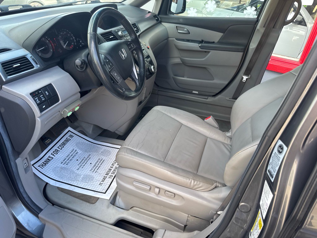 2012 Honda Odyssey Image 16