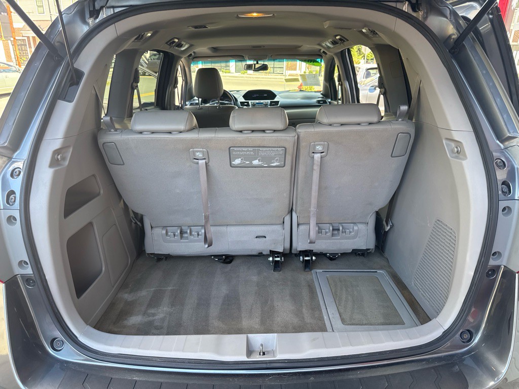 2012 Honda Odyssey Image 19