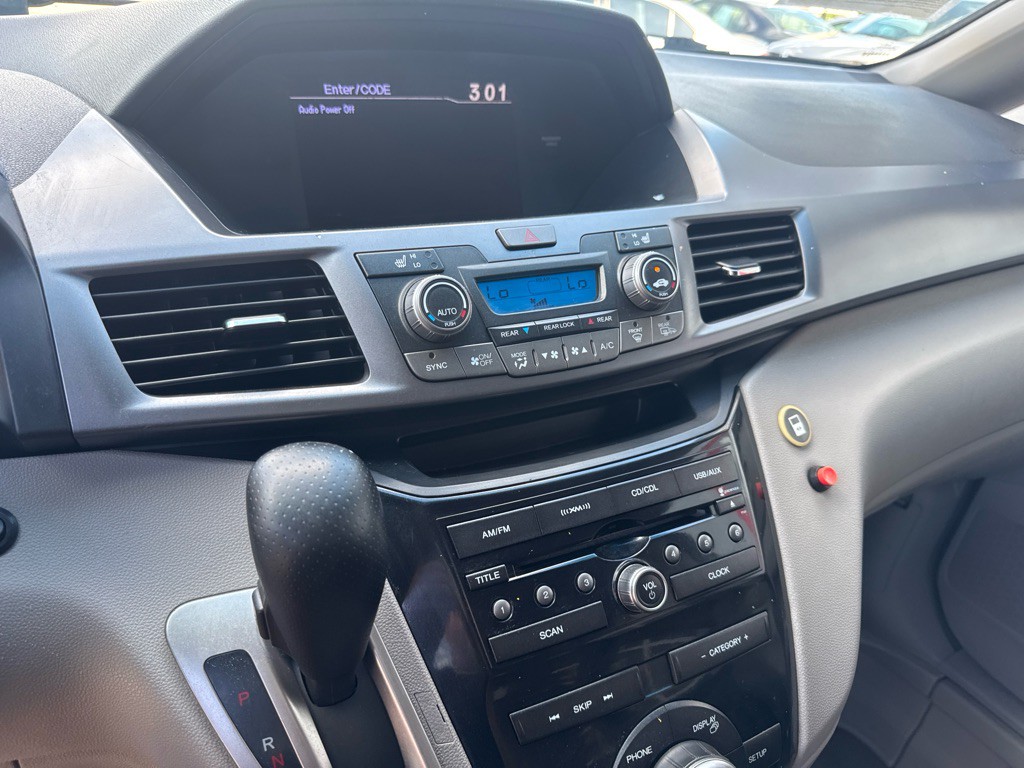 2012 Honda Odyssey Image 25