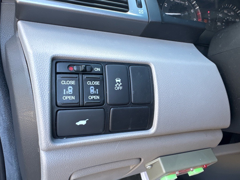 2012 Honda Odyssey Image 28