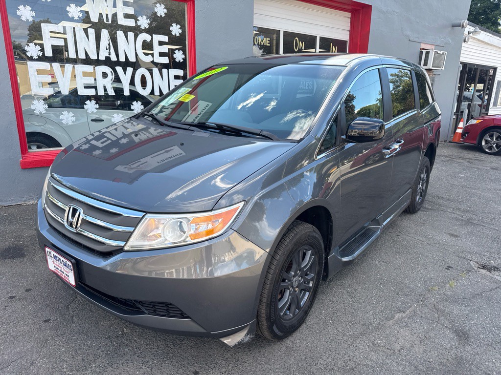 2012 Honda Odyssey Image 2