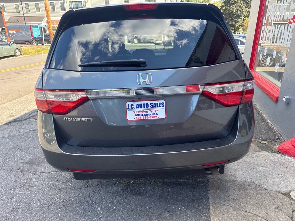2012 Honda Odyssey Image 6