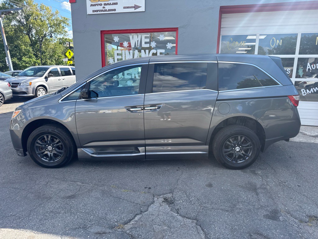 2012 Honda Odyssey Image 8