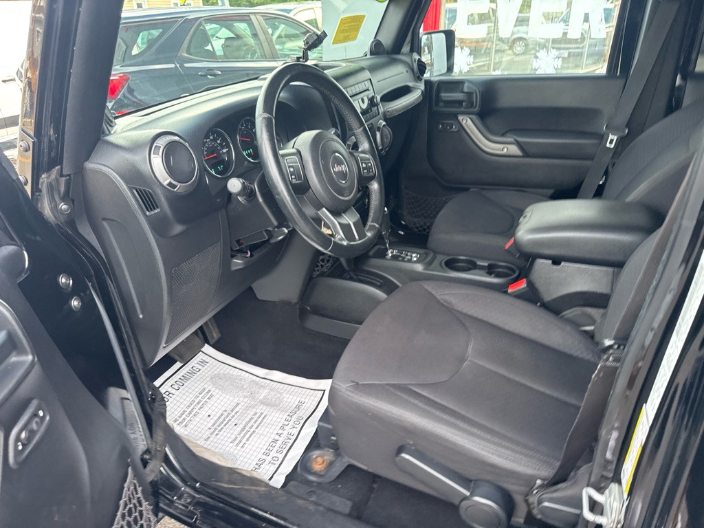 2013 Jeep Wrangler Unlimited Image 14