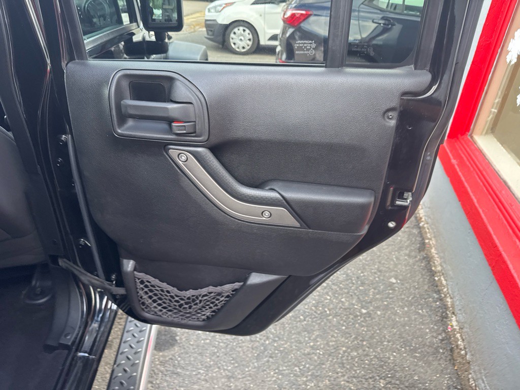 2013 Jeep Wrangler Unlimited Image 22