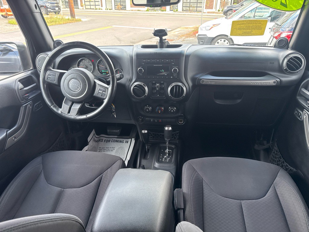 2013 Jeep Wrangler Unlimited Image 23