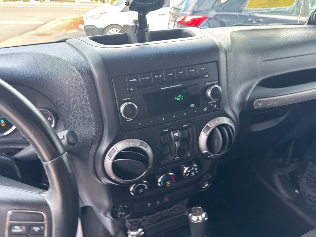 2013 Jeep Wrangler Unlimited Image 26