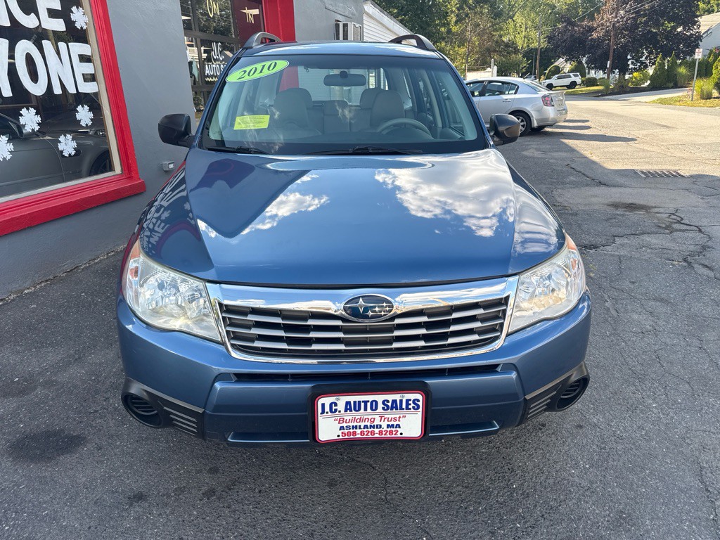 2010 Subaru Forester Image 2