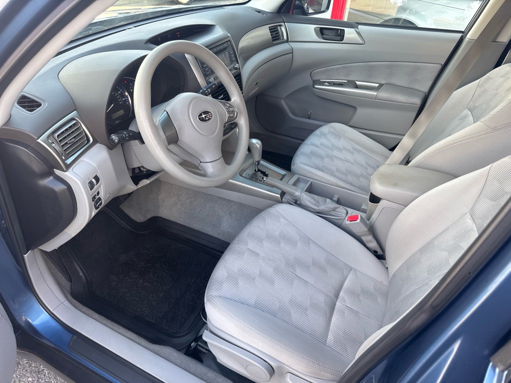 2010 Subaru Forester Image 13