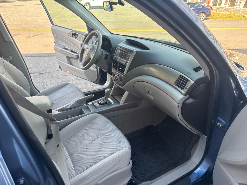 2010 Subaru Forester Image 18