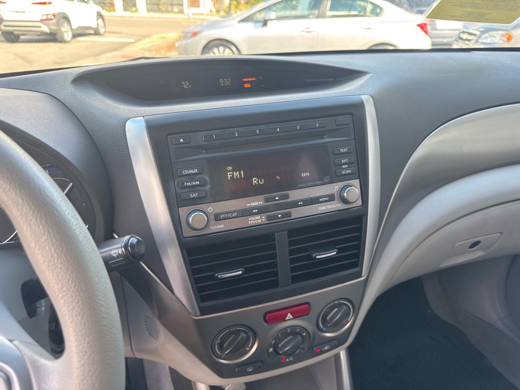 2010 Subaru Forester Image 26