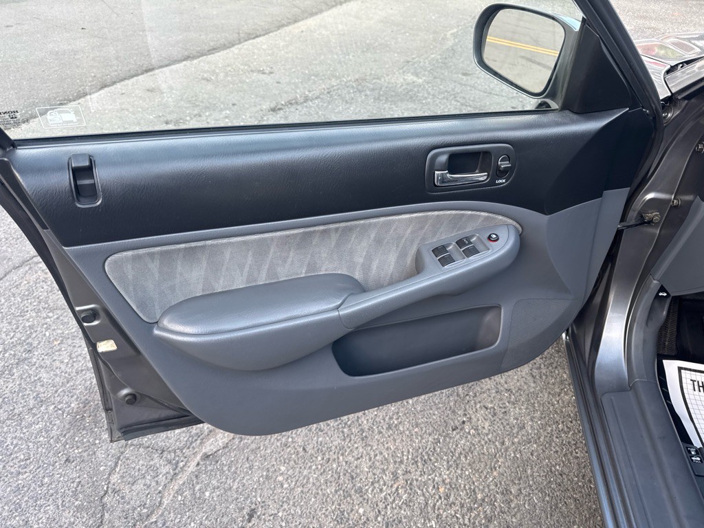 2005 Honda Civic Image 15