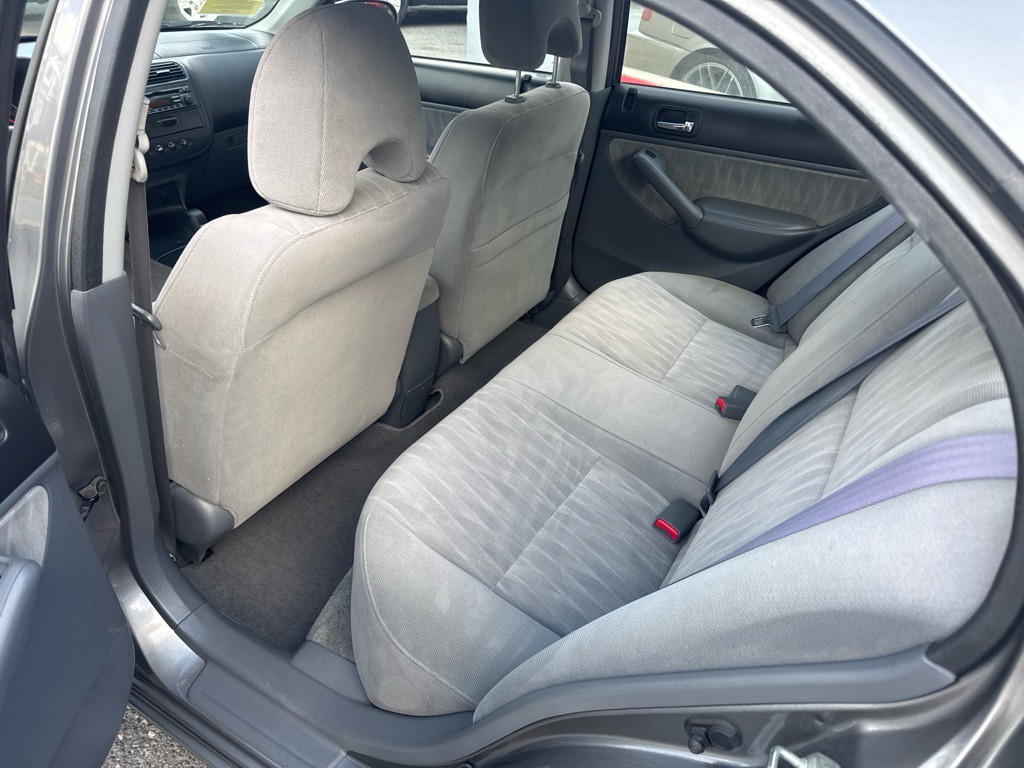 2005 Honda Civic Image 16