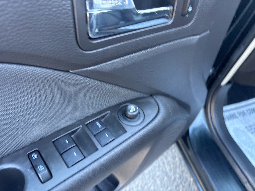 2010 Ford Fusion Image 24