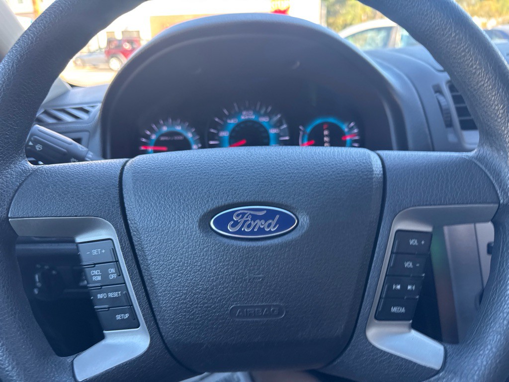 2010 Ford Fusion Image 29