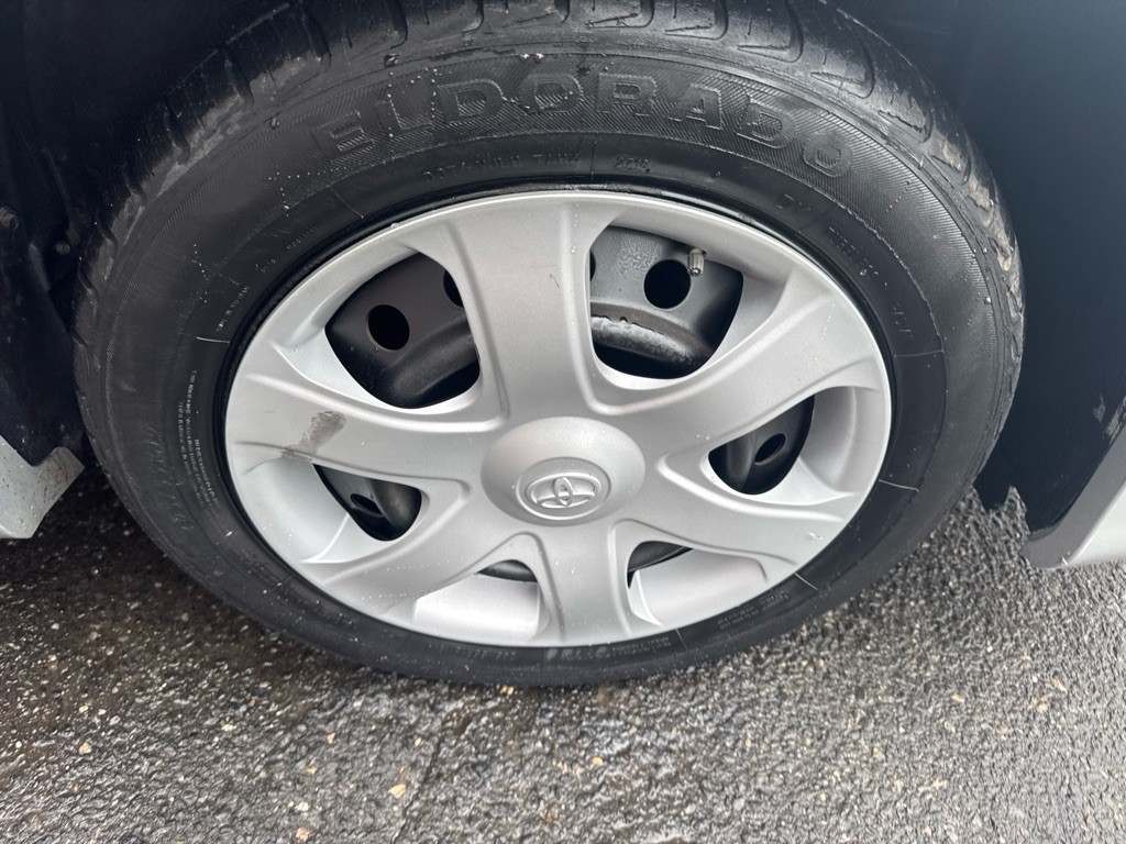 2010 Toyota Matrix Image 12
