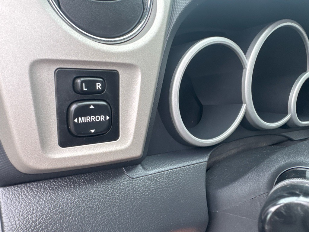 2010 Toyota Matrix Image 30