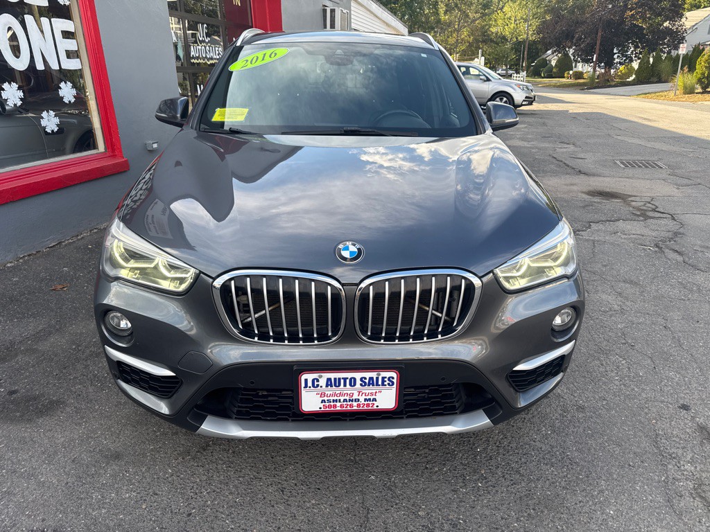 2016 BMW X1 Image 2