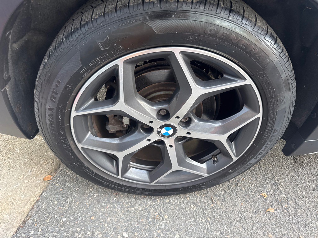 2016 BMW X1 Image 12