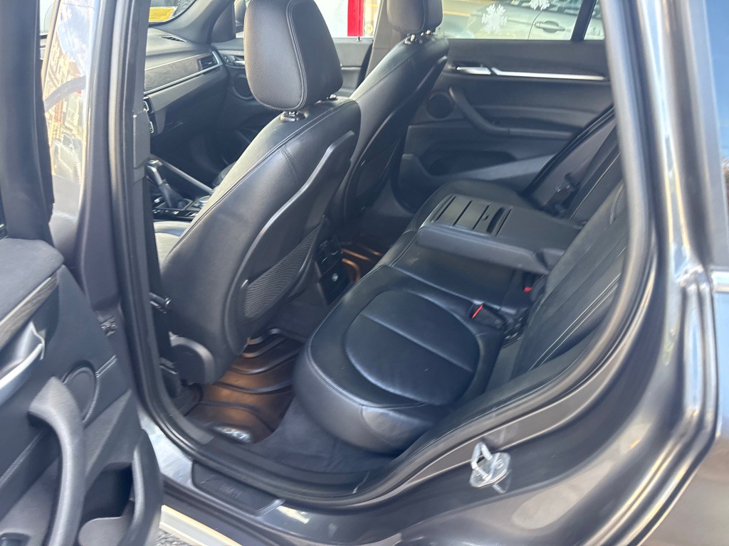 2016 BMW X1 Image 16